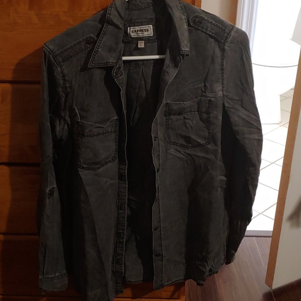 Express button up - Picture 4 of 4